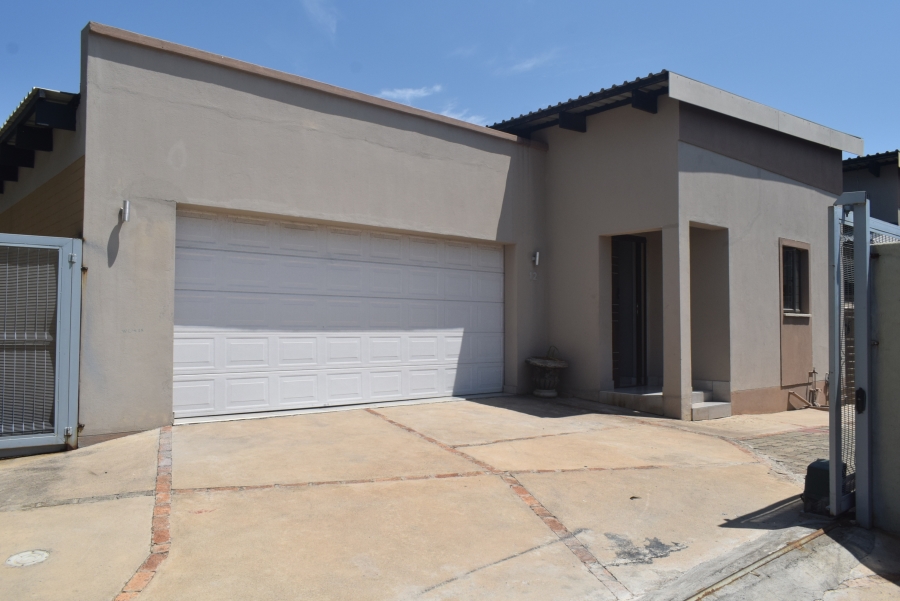 3 Bedroom Property for Sale in Geelhoutpark North West